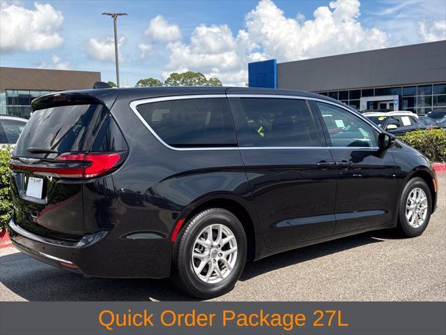 2024 Chrysler Pacifica - $25,608