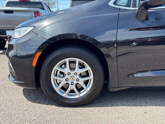 2024 Chrysler Pacifica - $25,608
