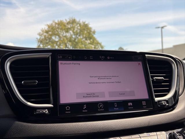 2024 Chrysler Pacifica - $25,608