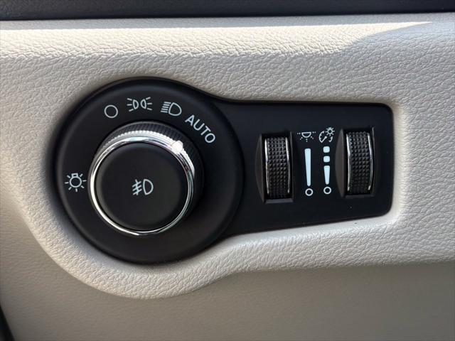 2024 Chrysler Pacifica - $25,608
