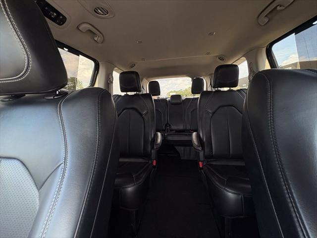 2024 Chrysler Pacifica - $25,608