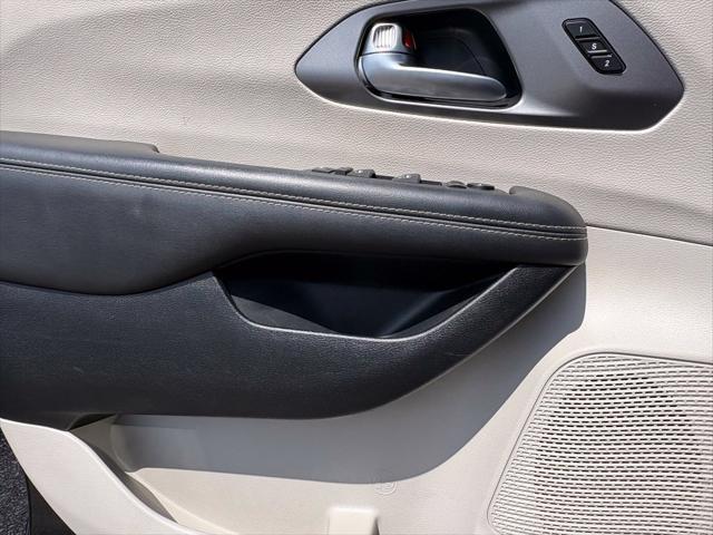 2024 Chrysler Pacifica - $25,608
