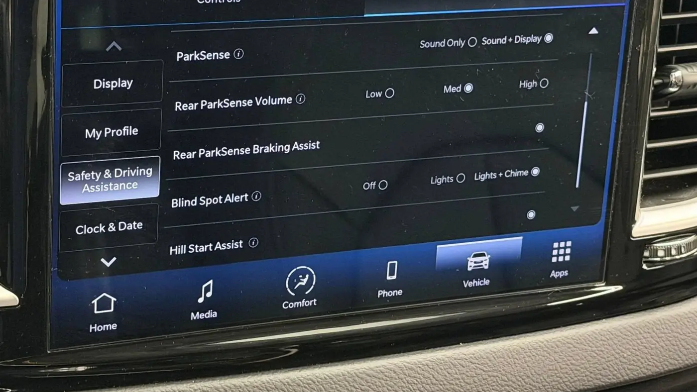 2024 Chrysler Pacifica Touring L