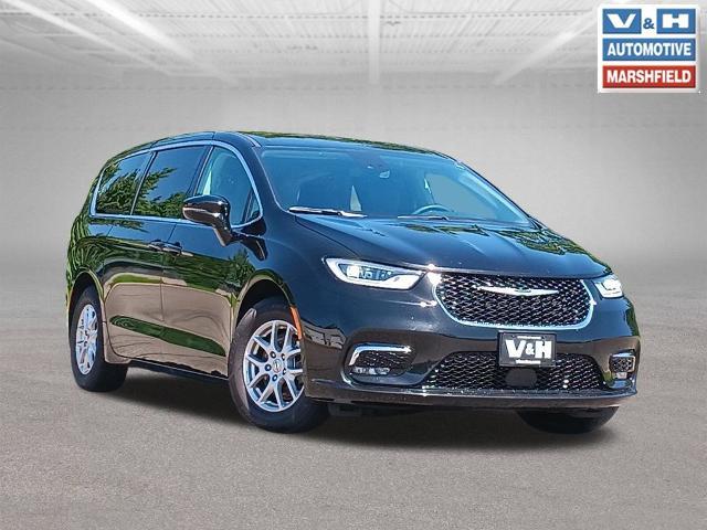 2024 Chrysler Pacifica - $24,602