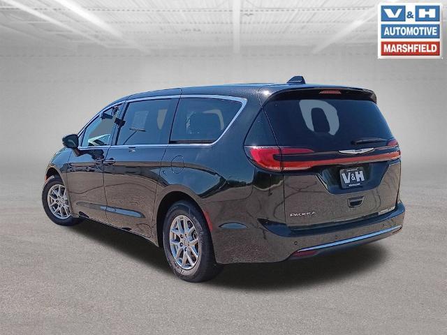 2024 Chrysler Pacifica - $24,602