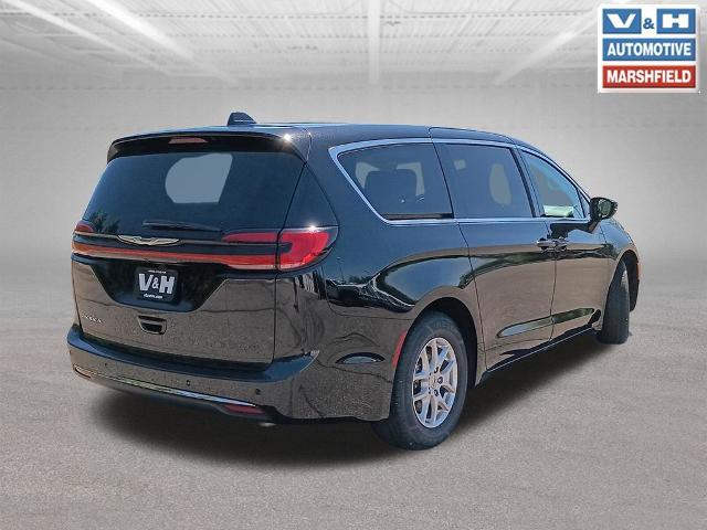 2024 Chrysler Pacifica - $24,602