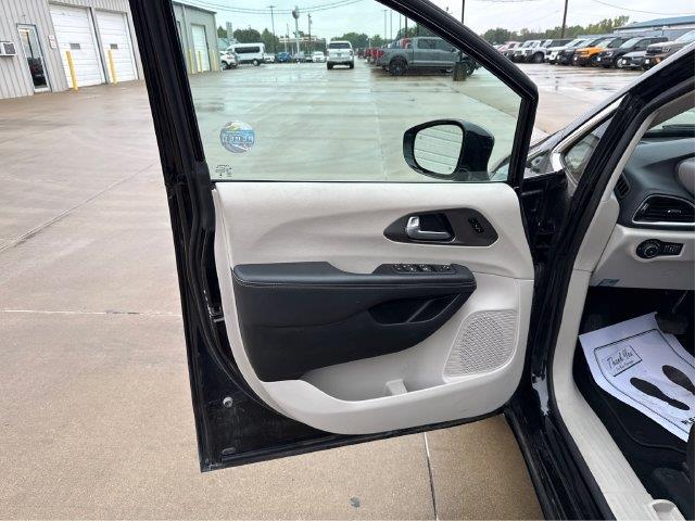 2024 Chrysler Pacifica - $23,170