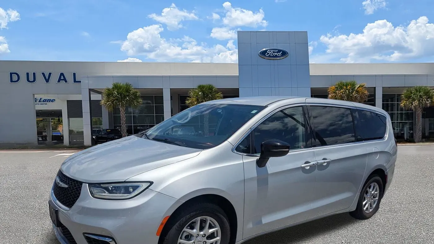 2024 Chrysler Pacifica Touring L