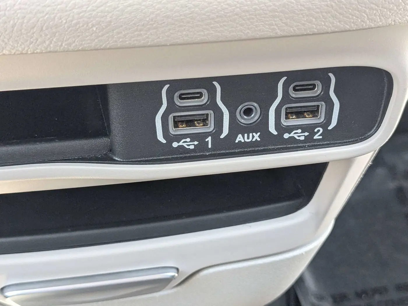 2024 Chrysler Pacifica - $25,987