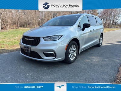 Photo of a 2024 Chrysler Pacifica Touring L 4DR Mini-Van for sale