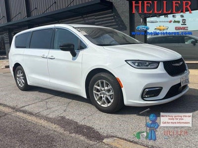 Photo of a 2024 Chrysler Pacifica Touring L 4DR Mini-Van for sale