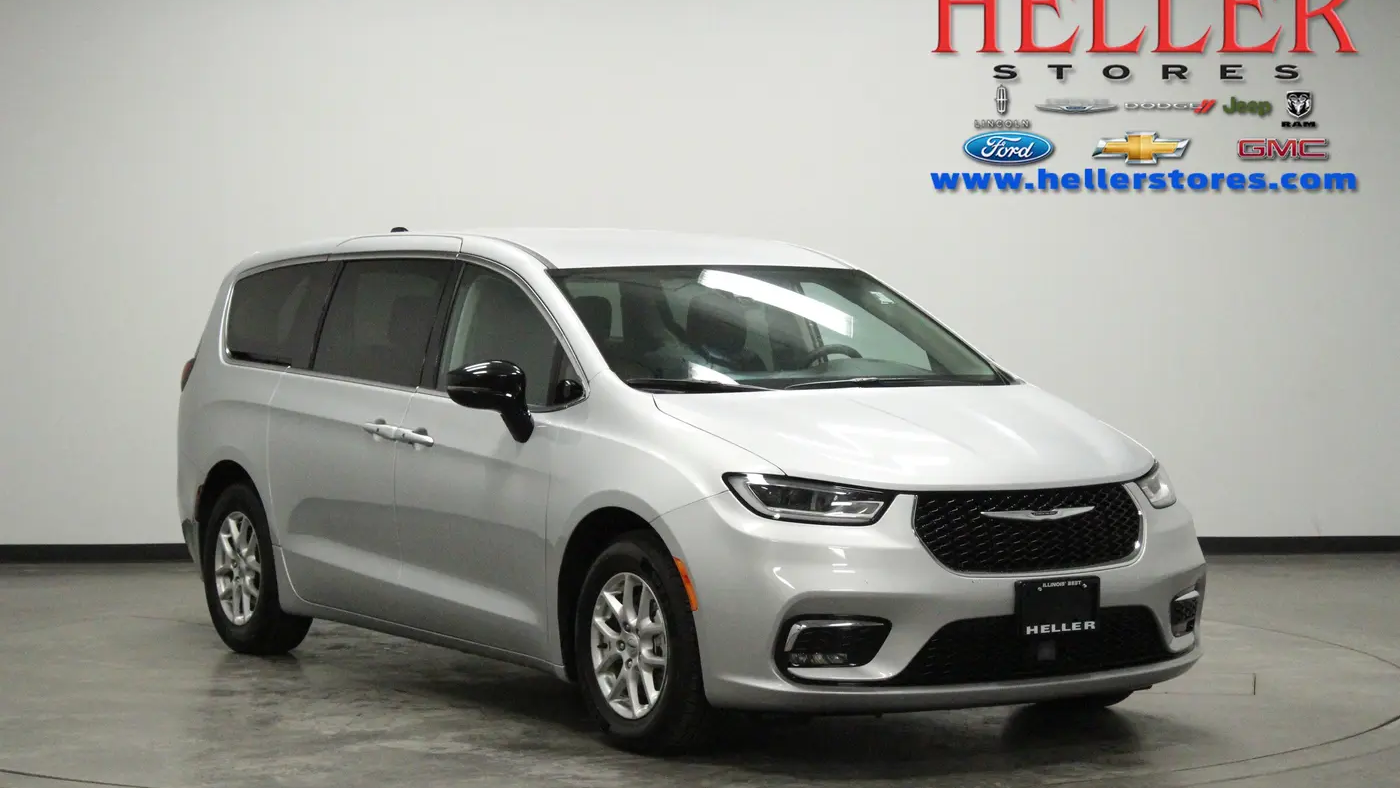 Preowned 2024 Chrysler Pacifica Touring L for Sale