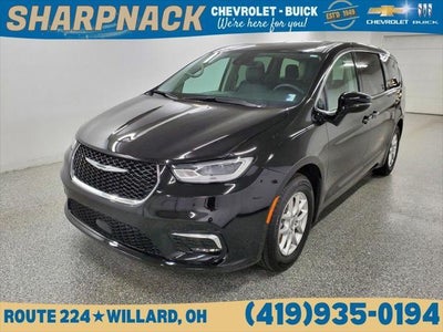 Photo of a 2024 Chrysler Pacifica Touring L 4DR Mini-Van for sale