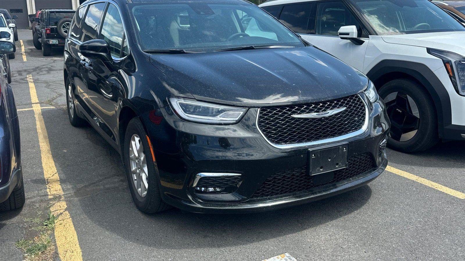 2024 Chrysler Pacifica Touring L