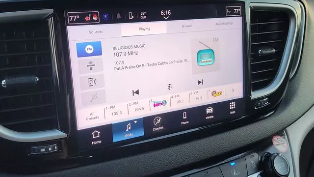 2024 Chrysler Pacifica Touring L