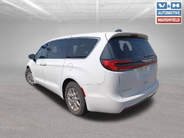 2024 Chrysler Pacifica - $24,602