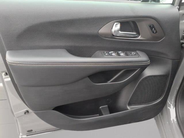 2025 Chrysler Pacifica - $23,697