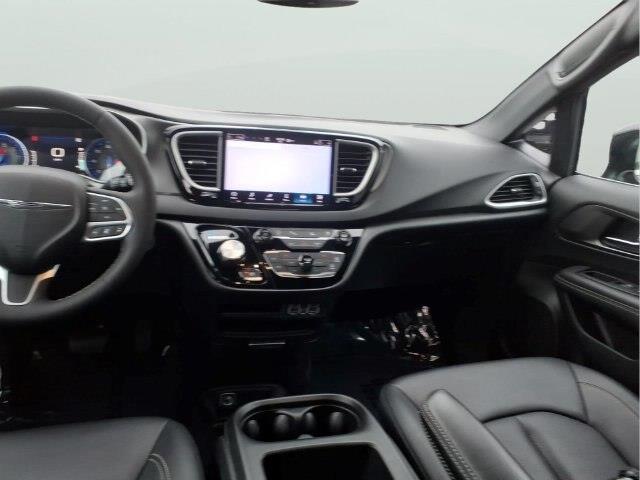 2025 Chrysler Pacifica - $23,697