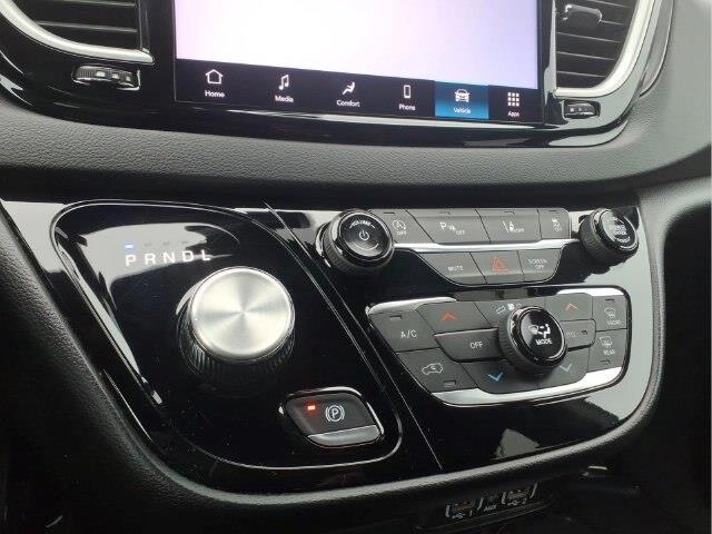 2025 Chrysler Pacifica - $23,697
