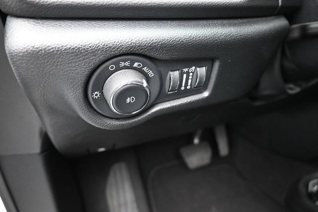 2025 Chrysler Pacifica - $22,249