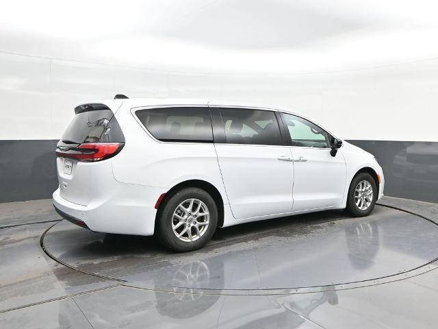 2025 Chrysler Pacifica - $22,249