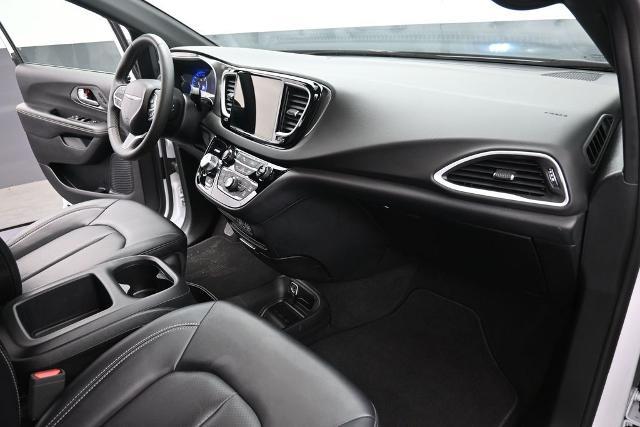 2025 Chrysler Pacifica - $22,249