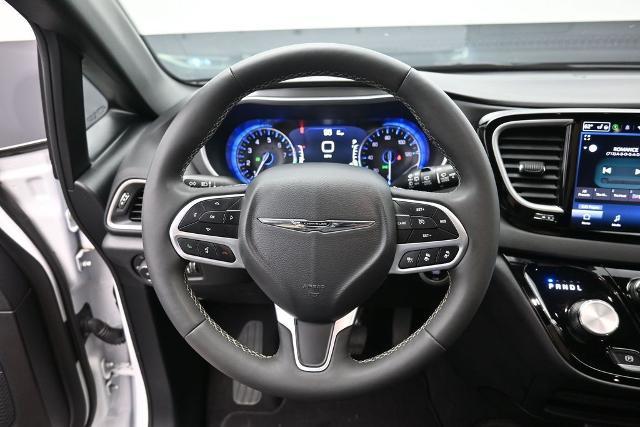 2025 Chrysler Pacifica - $22,249