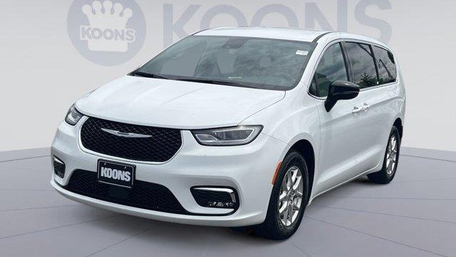 Preowned 2025 Chrysler Pacifica Select for Sale