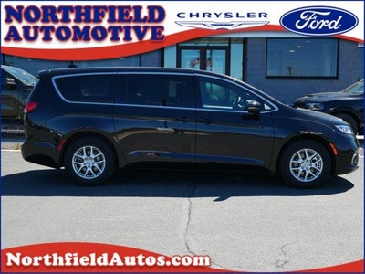 2025 Chrysler Pacifica Select 4DR Mini-Van