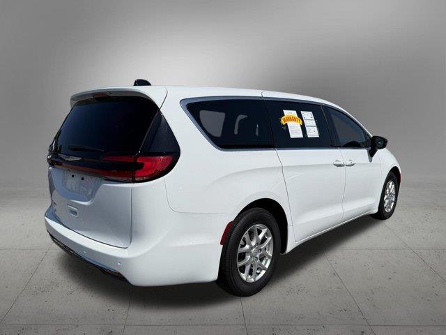 2025 Chrysler Pacifica - $28,450