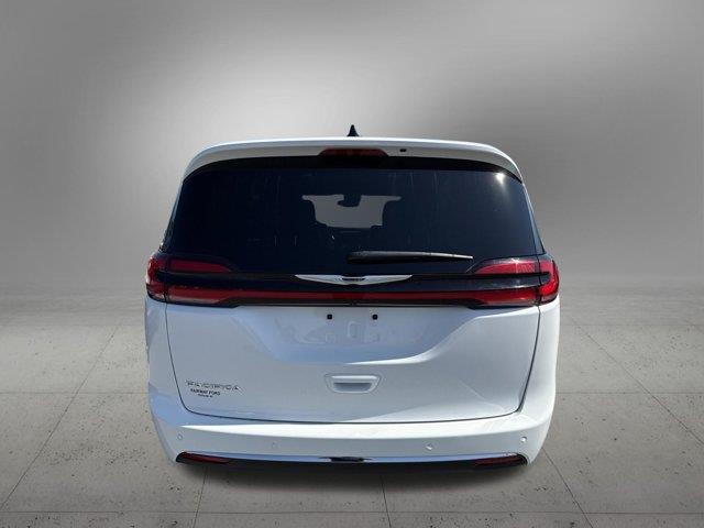 2025 Chrysler Pacifica - $28,450
