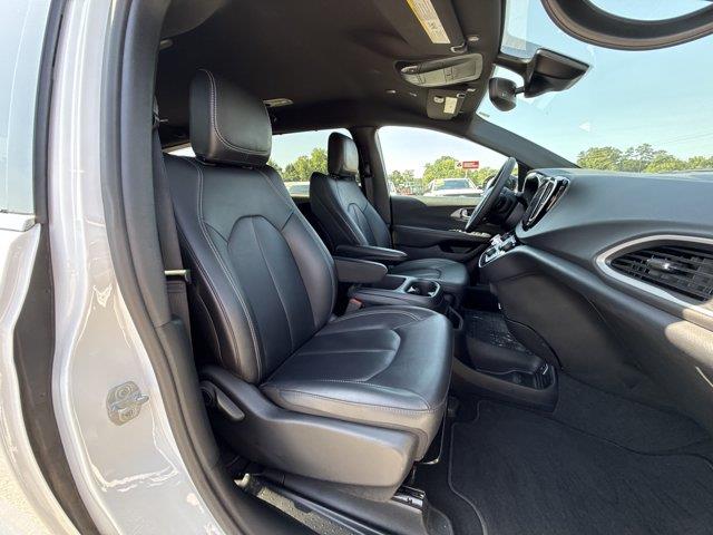 2025 Chrysler Pacifica - $28,450