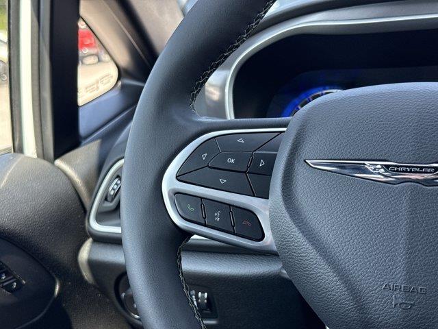 2025 Chrysler Pacifica - $28,450