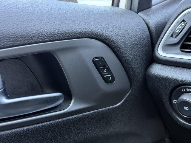 2025 Chrysler Pacifica - $28,450