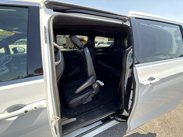 2025 Chrysler Pacifica - $28,450