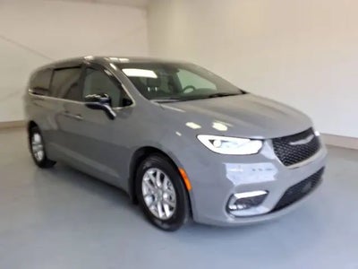 2025 Chrysler Pacifica Select 4DR Mini-Van
