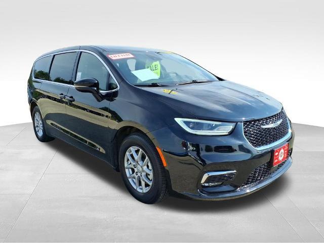 2026 Chrysler Pacifica - $32,785
