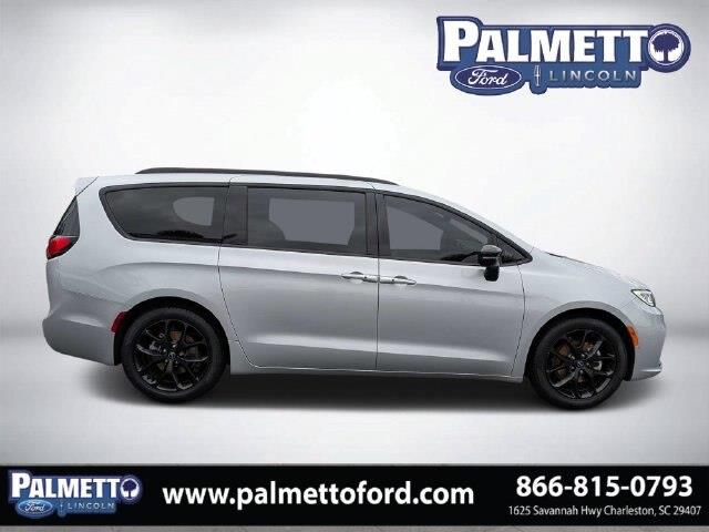 2026 Chrysler Pacifica - $32,774
