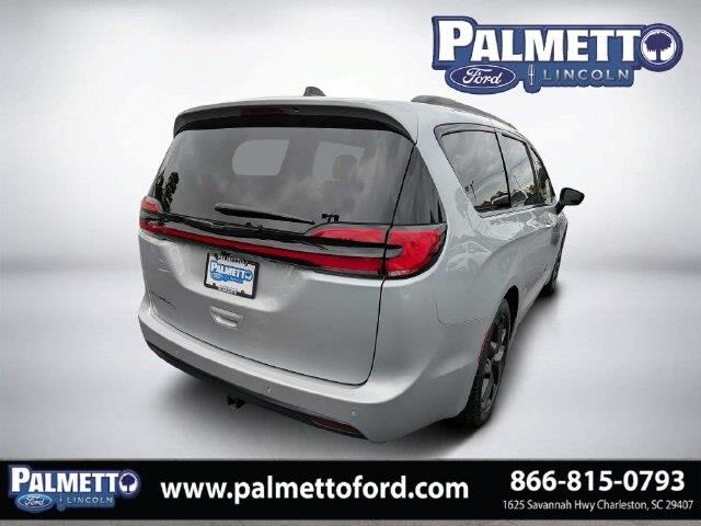 2026 Chrysler Pacifica - $32,774