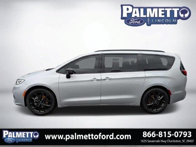 2026 Chrysler Pacifica - $32,774