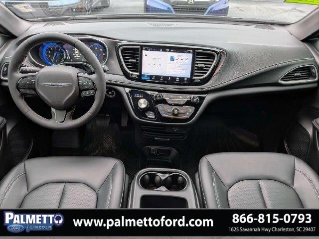 2026 Chrysler Pacifica - $32,774