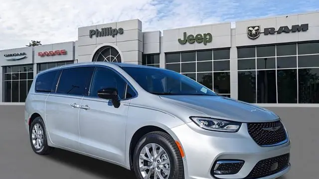 Preowned 2026 Chrysler Pacifica Select for Sale