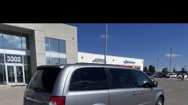 2013 Chrysler Town and Country Touring
