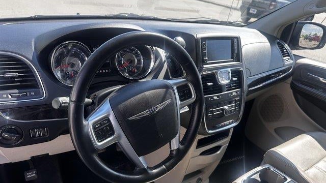 2013 Chrysler Town and Country Touring