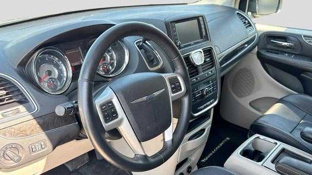 2014 Chrysler Town and Country Touring