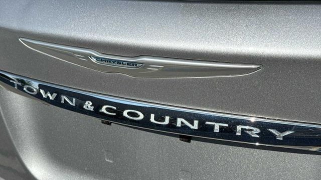 2014 Chrysler Town and Country Touring