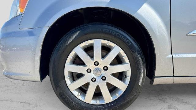 2014 Chrysler Town and Country Touring