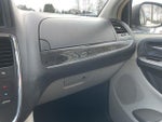 2014 Town and Country Thumbnail 34