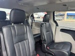2016 Town and Country Thumbnail 23