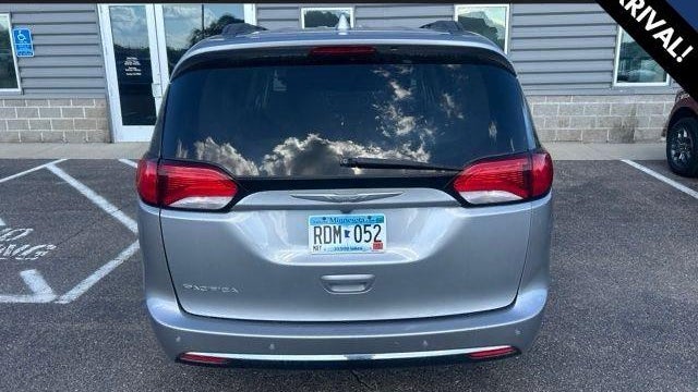 2017 Chrysler Pacifica Touring Plus